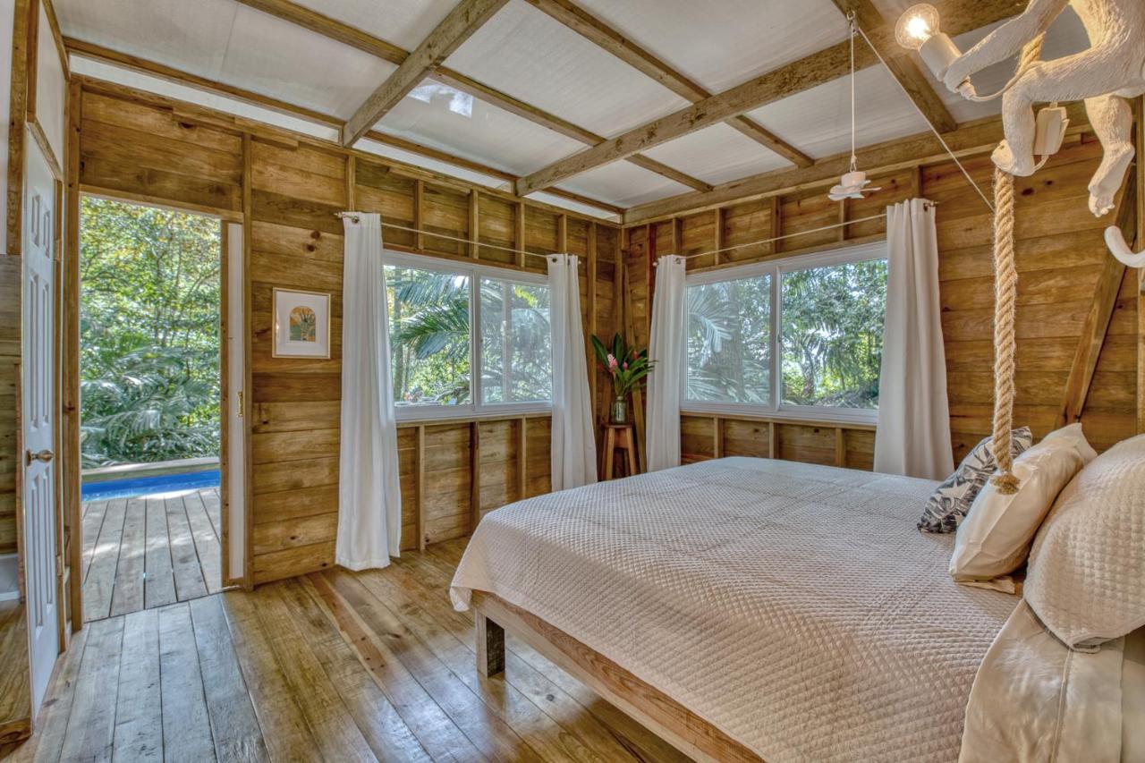 Vila Monkey Tiny House - Private Swimming Pool Big Bight Exteriér fotografie
