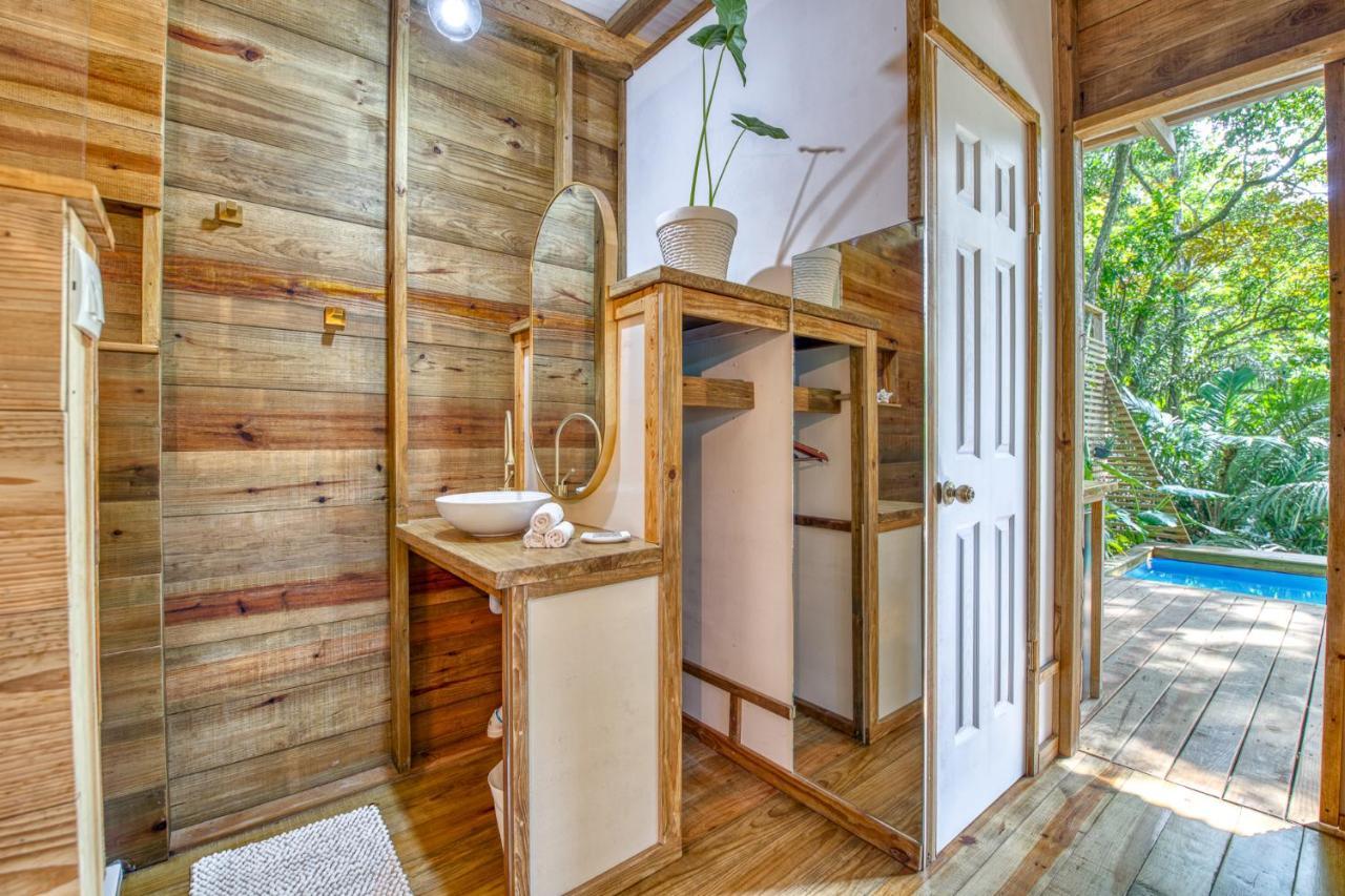 Vila Monkey Tiny House - Private Swimming Pool Big Bight Exteriér fotografie