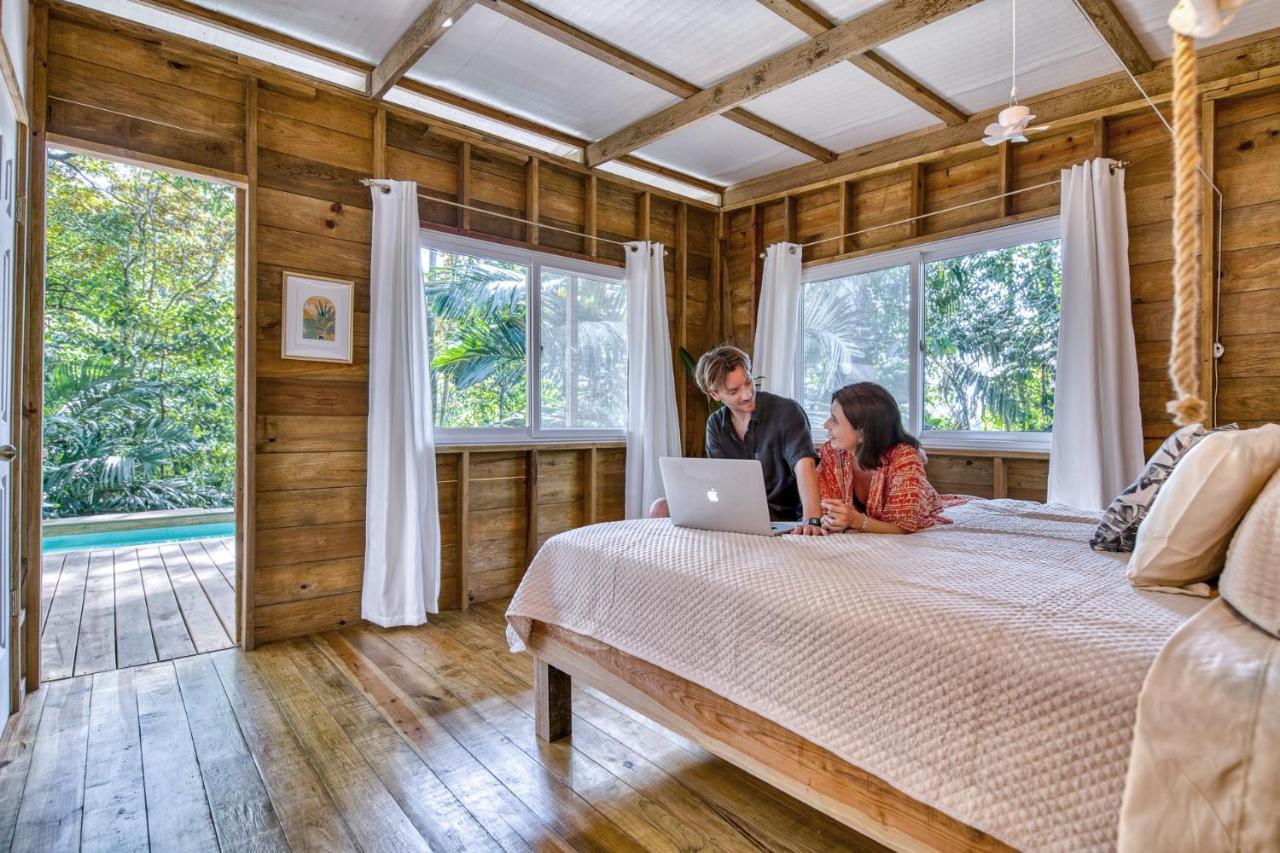 Vila Monkey Tiny House - Private Swimming Pool Big Bight Exteriér fotografie